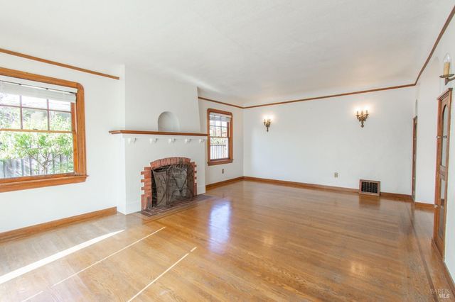 1124 Tuolumne St, Vallejo, CA 94590