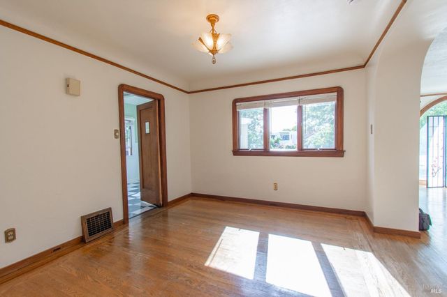 1124 Tuolumne St, Vallejo, CA 94590