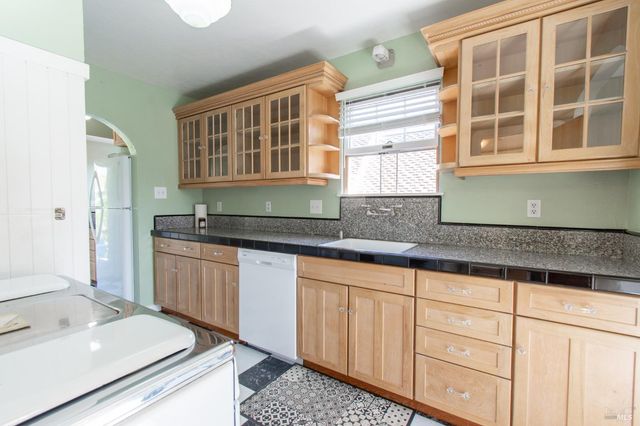 1124 Tuolumne St, Vallejo, CA 94590