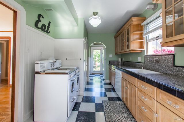 1124 Tuolumne St, Vallejo, CA 94590