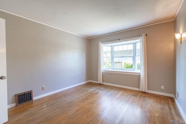 1124 Tuolumne St, Vallejo, CA 94590