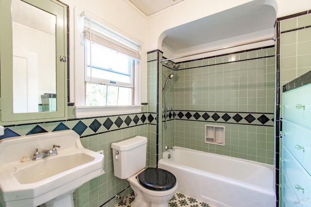 1124 Tuolumne St, Vallejo, CA 94590