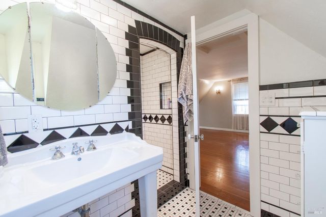 1124 Tuolumne St, Vallejo, CA 94590
