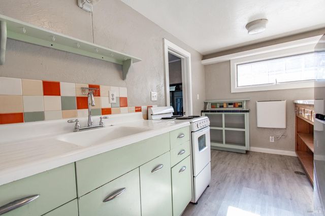 1124 Tuolumne St, Vallejo, CA 94590