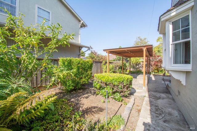 1124 Tuolumne St, Vallejo, CA 94590