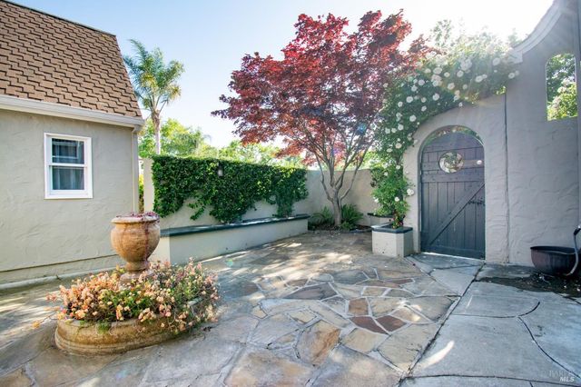 1124 Tuolumne St, Vallejo, CA 94590