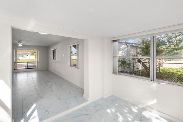 621 N 71st Avenue, Hollywood, FL 33024