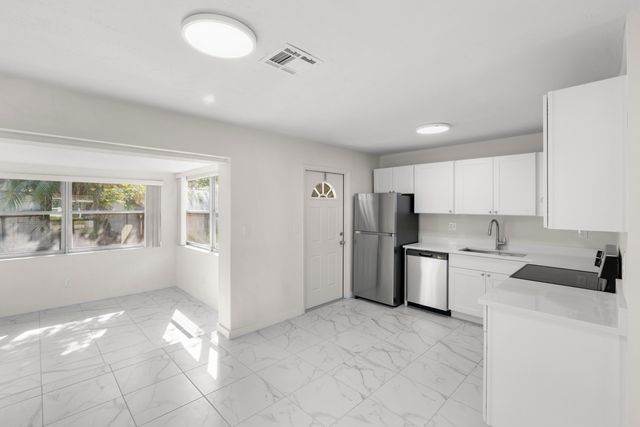 621 N 71st Avenue, Hollywood, FL 33024