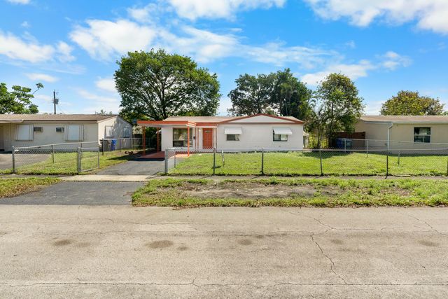 621 N 71st Avenue, Hollywood, FL 33024