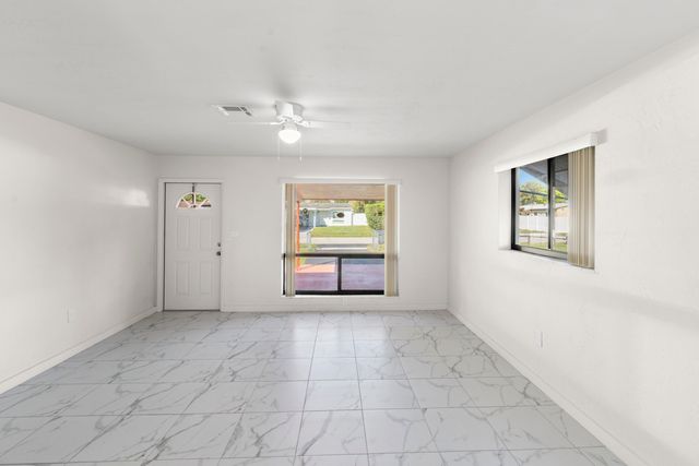 621 N 71st Avenue, Hollywood, FL 33024