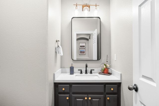 1548 Manasco Cir, Folsom, CA 95630
