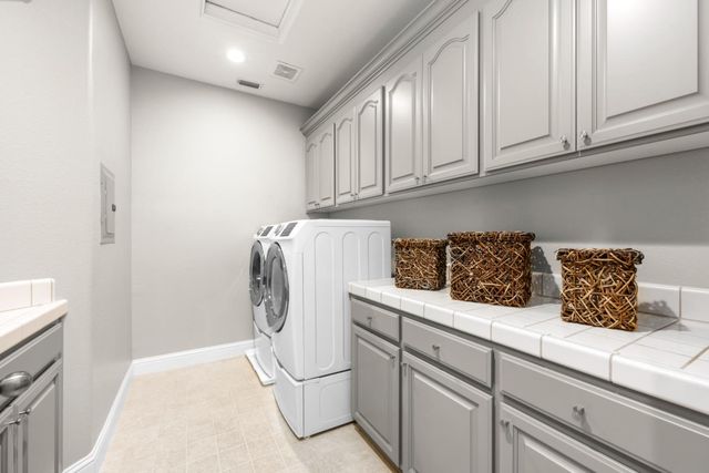 1548 Manasco Cir, Folsom, CA 95630