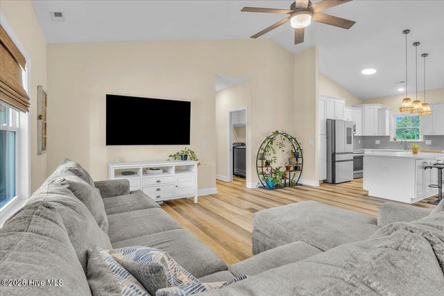 172 Lea Drive, Hampstead, NC 28443