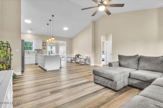 172 Lea Drive, Hampstead, NC 28443