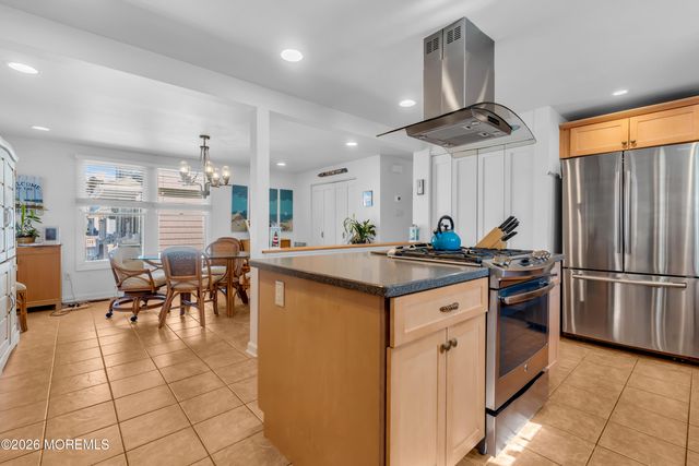 201 Hayes Court, Lavallette, NJ 08735