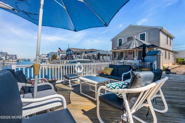 201 Hayes Court, Lavallette, NJ 08735