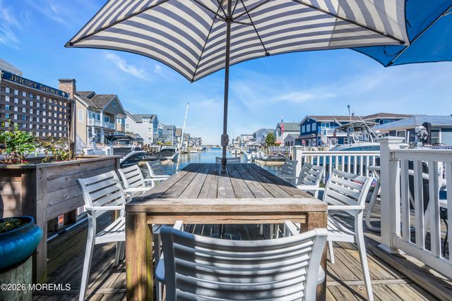 201 Hayes Court, Lavallette, NJ 08735