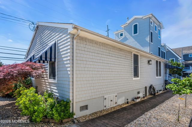 201 Hayes Court, Lavallette, NJ 08735