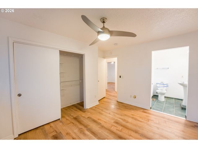 2320 Ne RENE Ave, Gresham, OR 97030