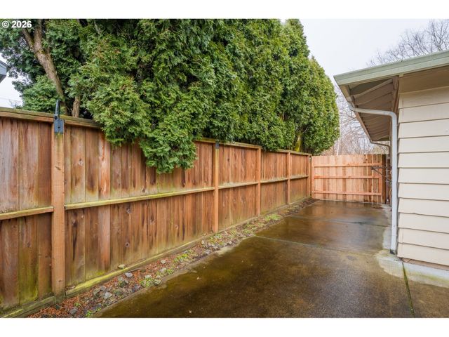 2320 Ne RENE Ave, Gresham, OR 97030