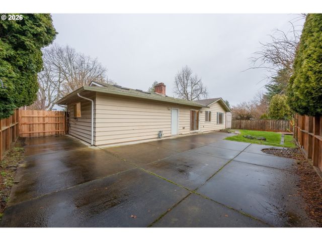 2320 Ne RENE Ave, Gresham, OR 97030