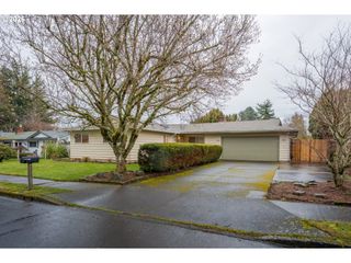 2320 Ne RENE Ave, Gresham, OR 97030