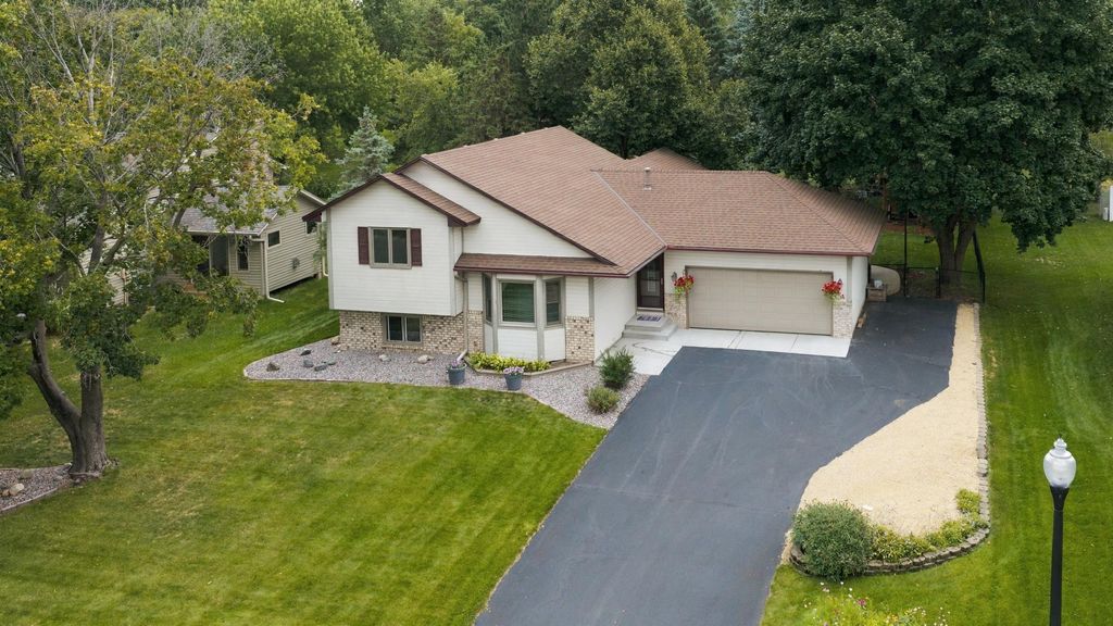 12763 Verdin Street NW, Coon Rapids, MN 55448