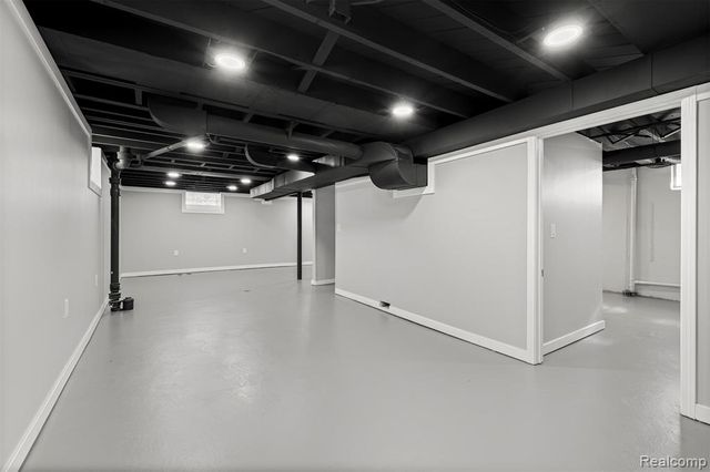 5708 Warwick Street, Detroit, MI 48228