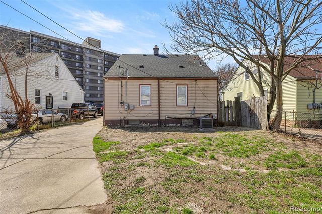 5708 Warwick Street, Detroit, MI 48228