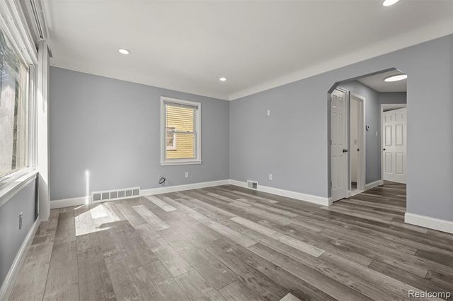 5708 Warwick Street, Detroit, MI 48228