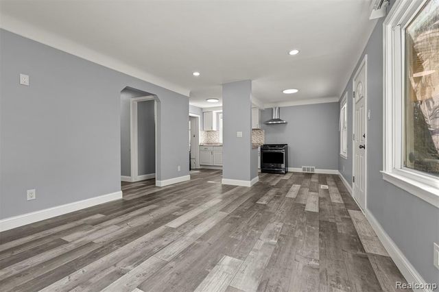 5708 Warwick Street, Detroit, MI 48228