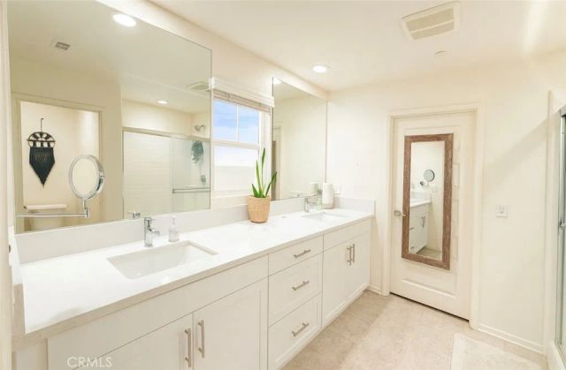 166 Ambrosia Court, Perris, CA 92571