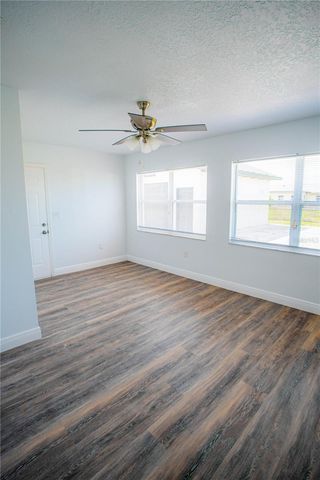 549 LAKEMONT AVENUE NW, Port Charlotte, FL 33952