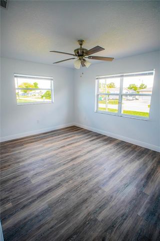 549 LAKEMONT AVENUE NW, Port Charlotte, FL 33952