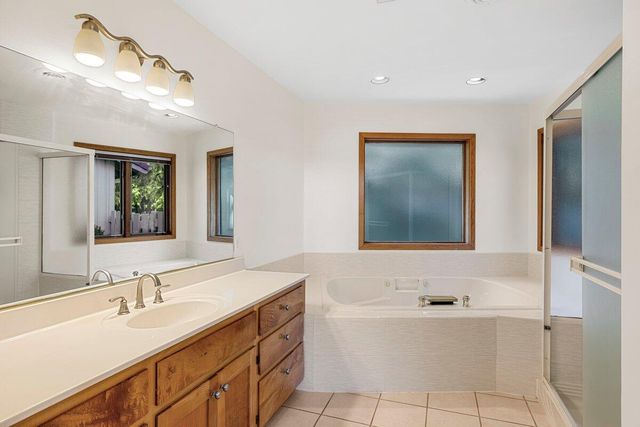 575 Dogwood Way, Ashland, OR 97520