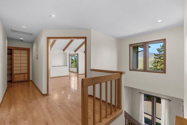 575 Dogwood Way, Ashland, OR 97520