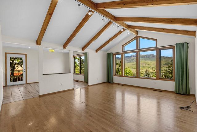 575 Dogwood Way, Ashland, OR 97520