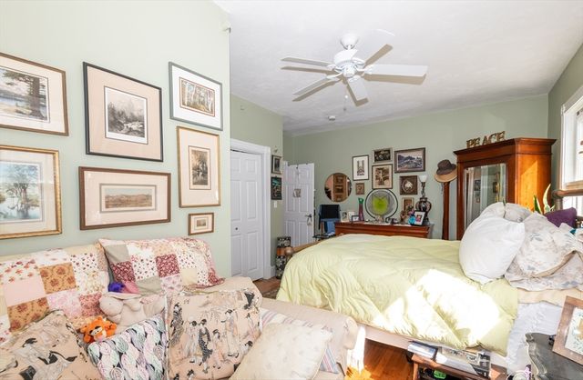 36 Essex St 1, Salem, MA 01970
