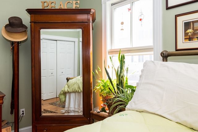 36 Essex St 1, Salem, MA 01970