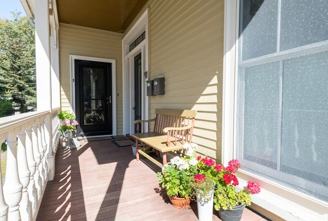 36 Essex St 1, Salem, MA 01970