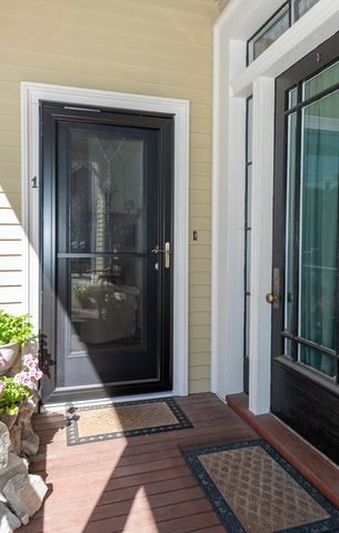 36 Essex St 1, Salem, MA 01970