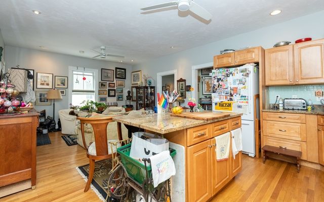 36 Essex St 1, Salem, MA 01970