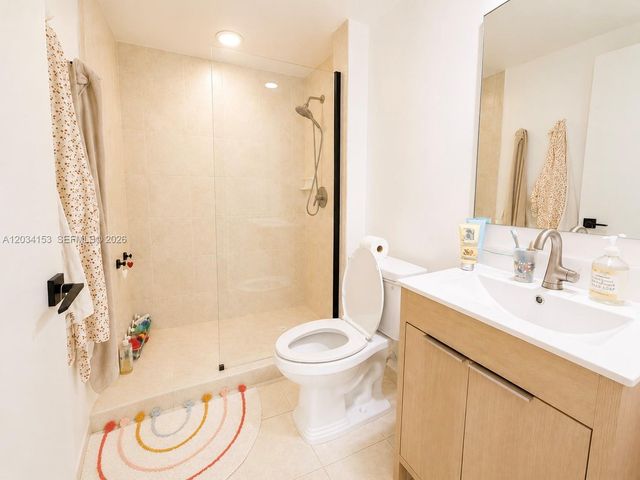 15051 Royal Oaks Ln 1006, North Miami, FL 33181