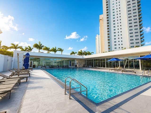 15051 Royal Oaks Ln 1006, North Miami, FL 33181