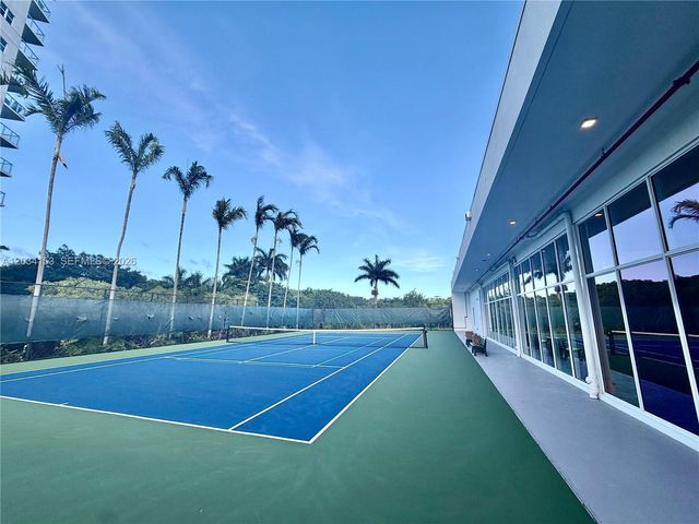15051 Royal Oaks Ln 1006, North Miami, FL 33181