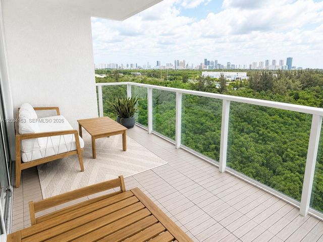 15051 Royal Oaks Ln 1006, North Miami, FL 33181