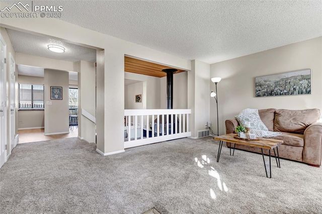 806 London Green Way, Colorado Springs, CO 80906