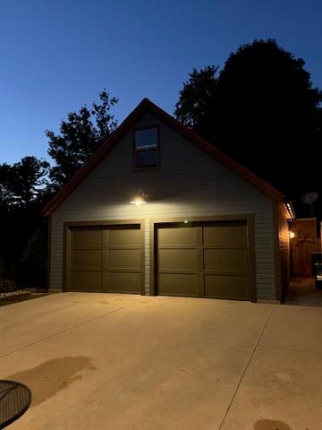 16661 Lakeview Street, Spring Lake, MI 49456