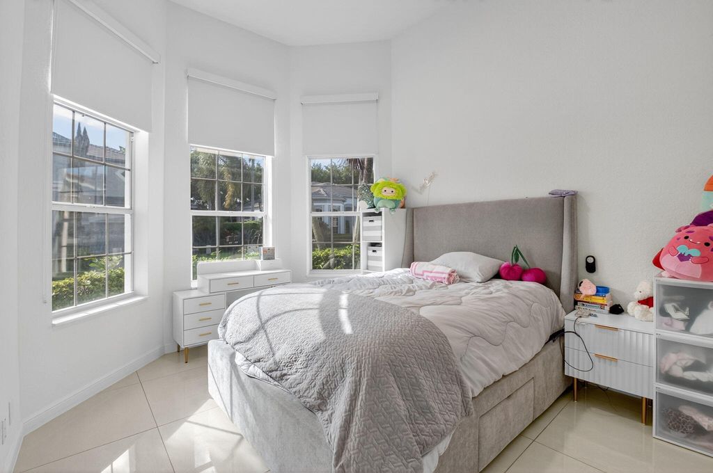 Image 22 of property listing at 6270 NW 43rd Terrace, Boca Raton, FL 33496