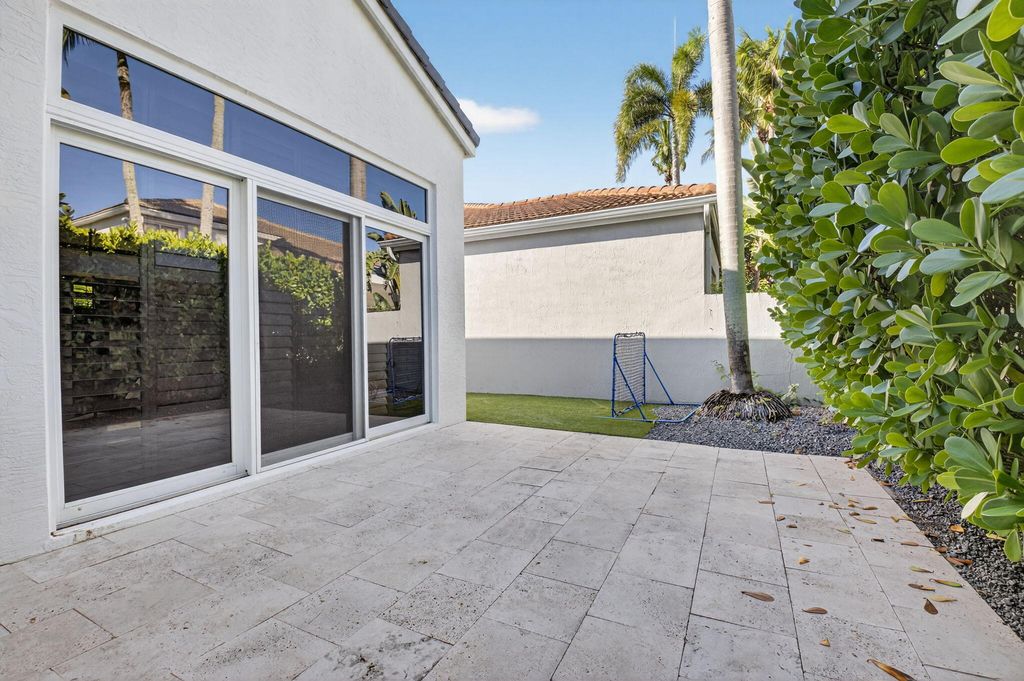 Image 25 of property listing at 6270 NW 43rd Terrace, Boca Raton, FL 33496